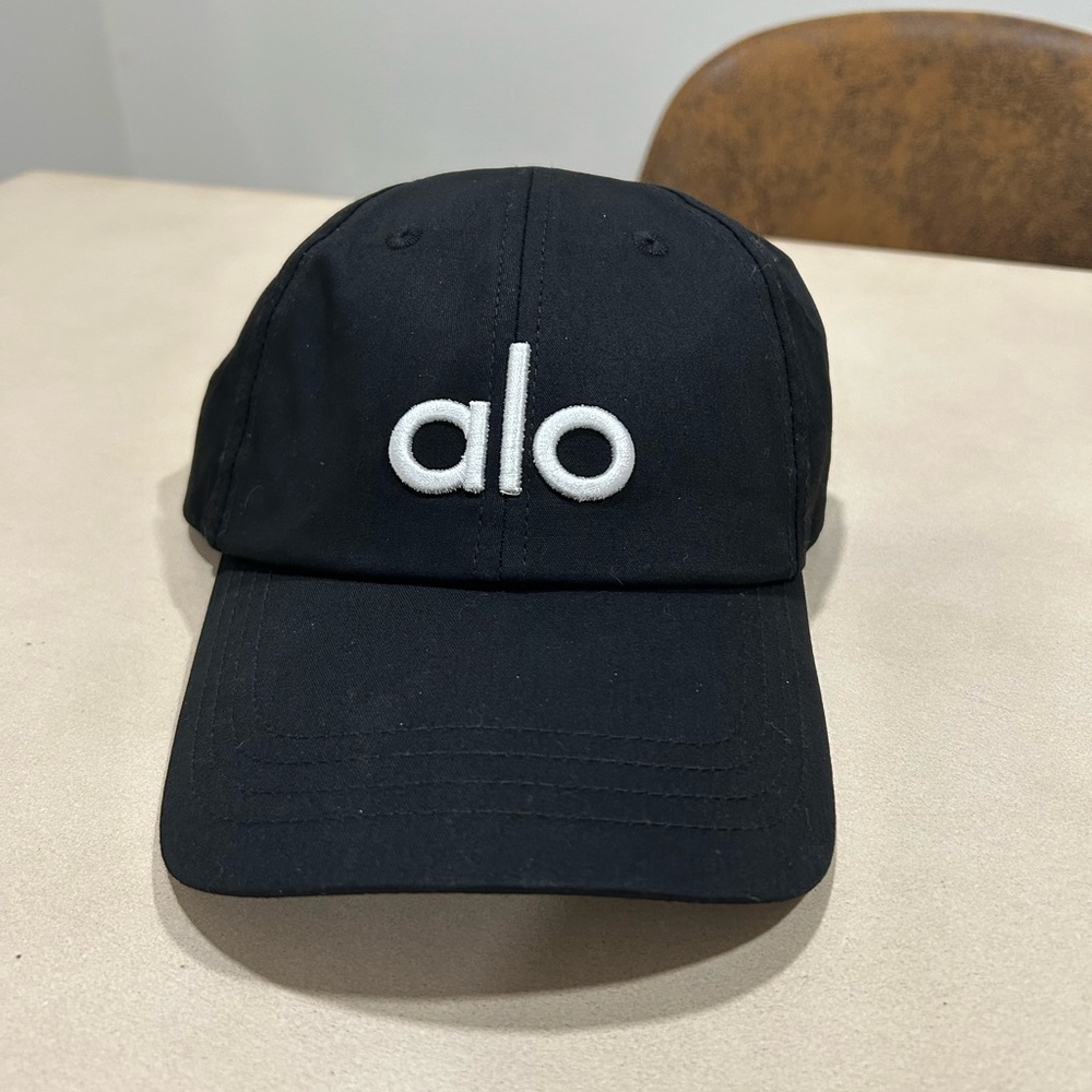 Alo Black Hat
